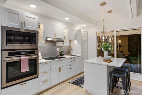 1520 Sycamore Drive SE Issaquah WA 98027