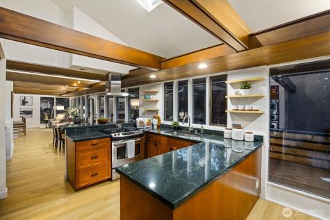 1520 Sycamore Drive SE Issaquah WA 98027
