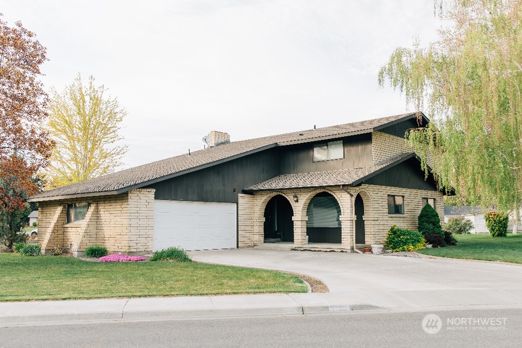 1126 Oak Street Richland WA 99354
