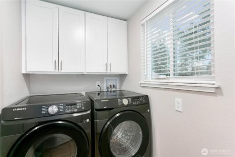 516 11th Street NW Puyallup WA 98371