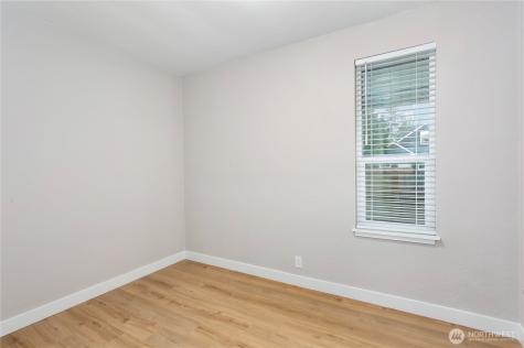 516 11th Street NW Puyallup WA 98371