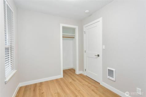 516 11th Street NW Puyallup WA 98371