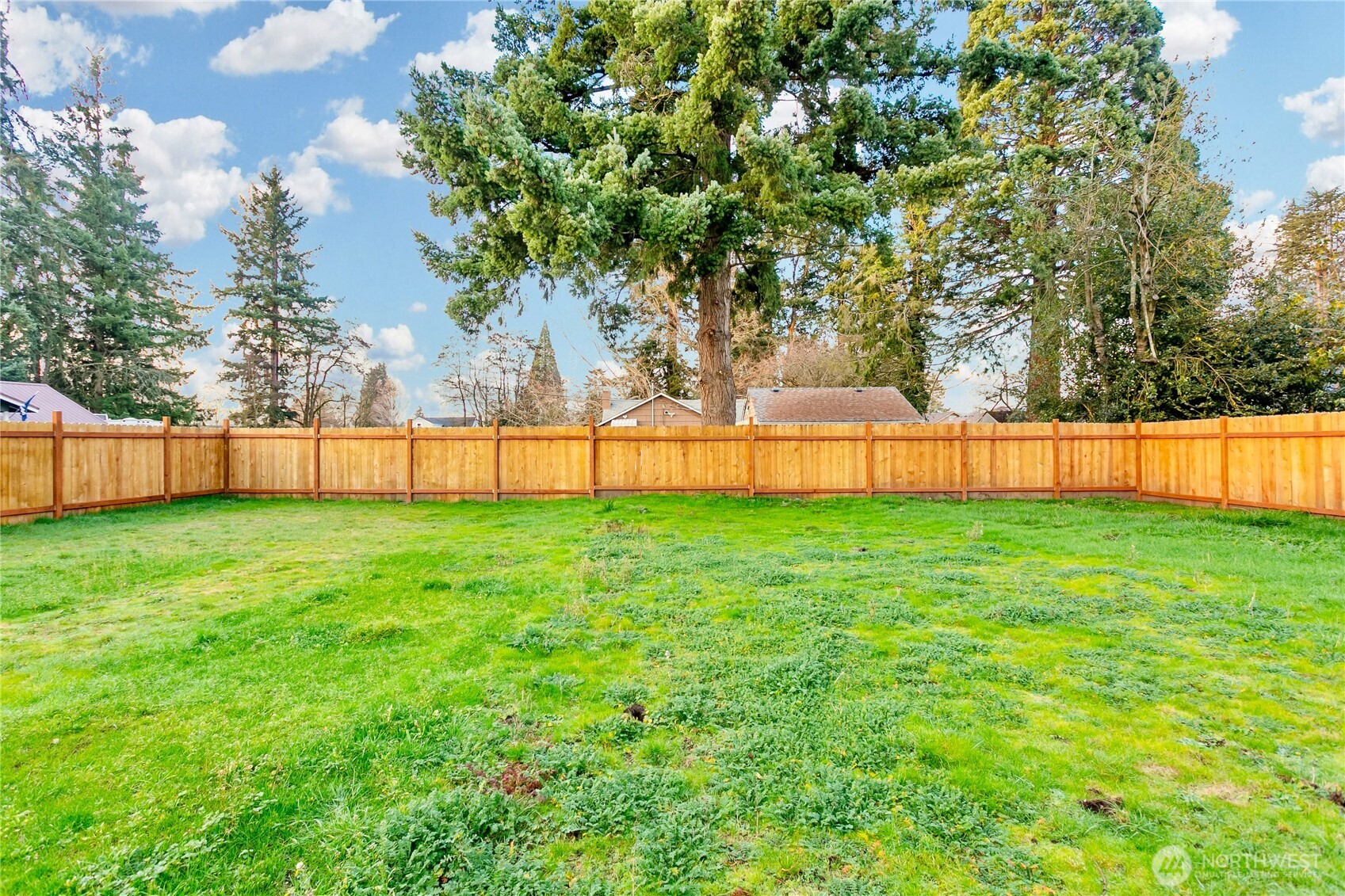 516 11th Street NW Puyallup WA 98371