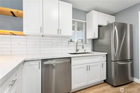 516 11th Street NW Puyallup WA 98371