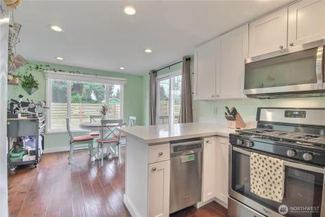 10644 2nd Place SW Seattle WA 98146