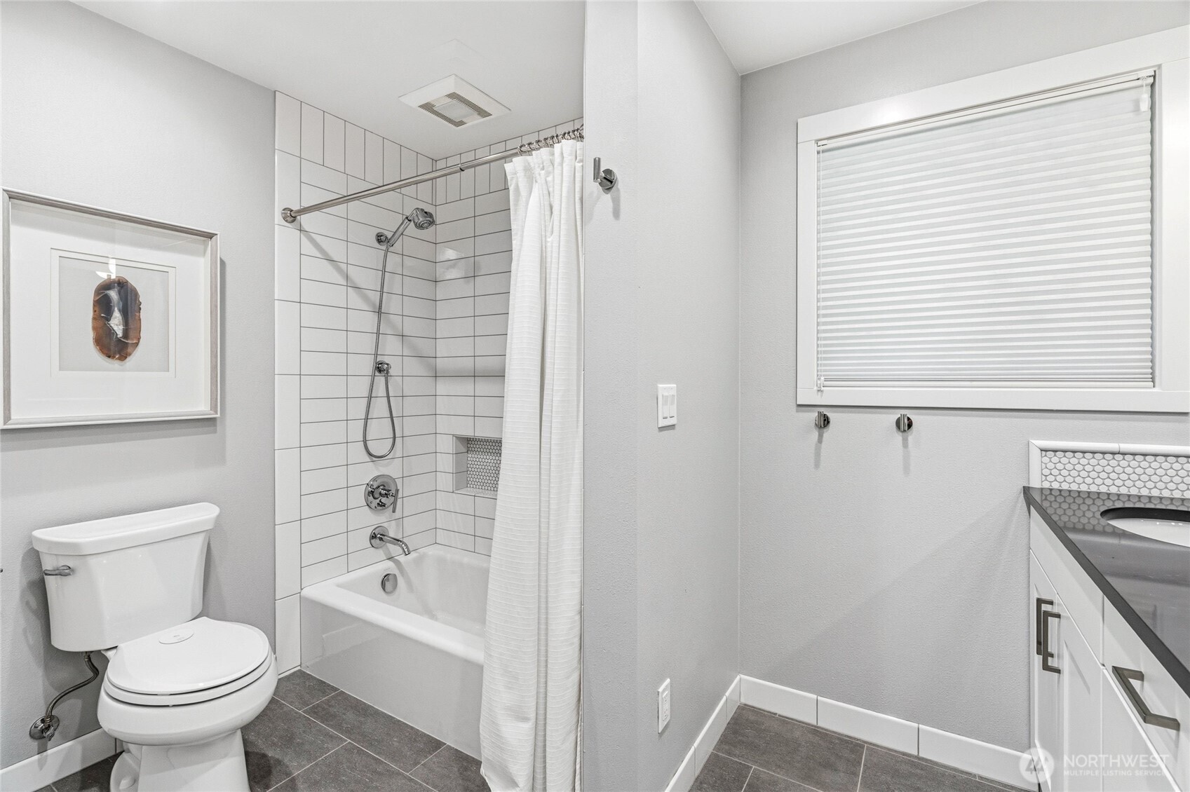 4105 96th Avenue SE Mercer Island WA 98040