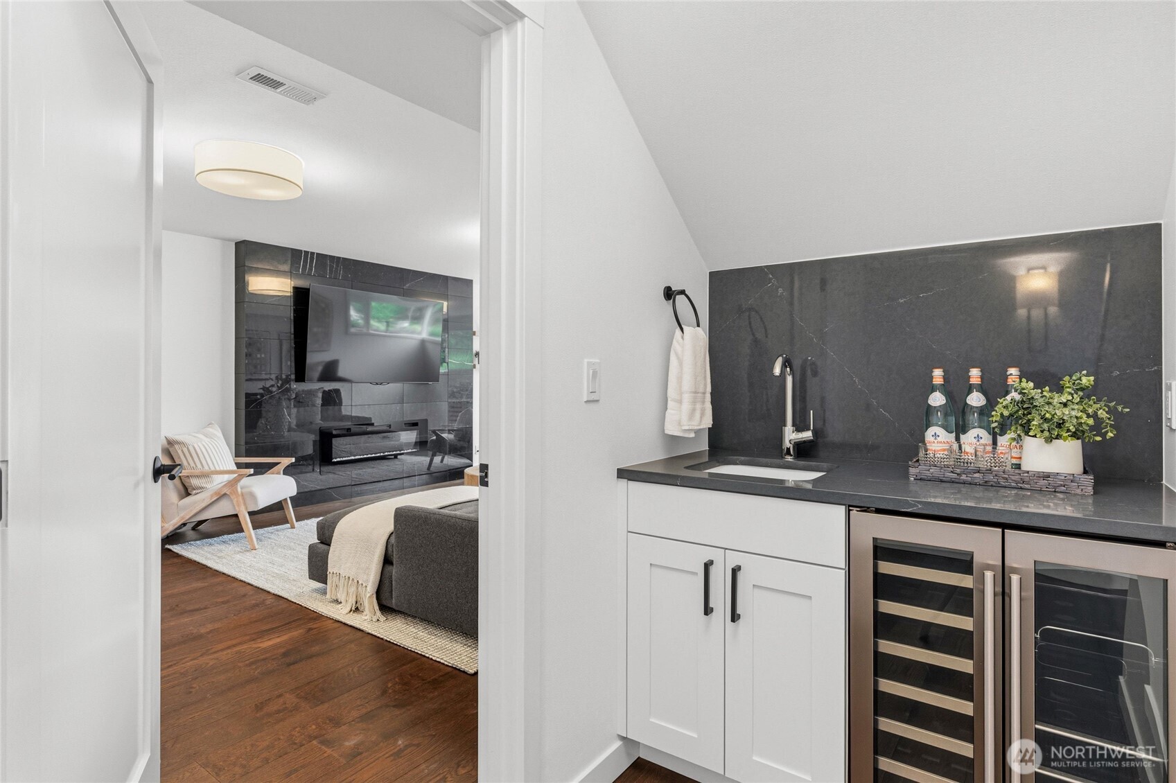 4105 96th Avenue SE Mercer Island WA 98040