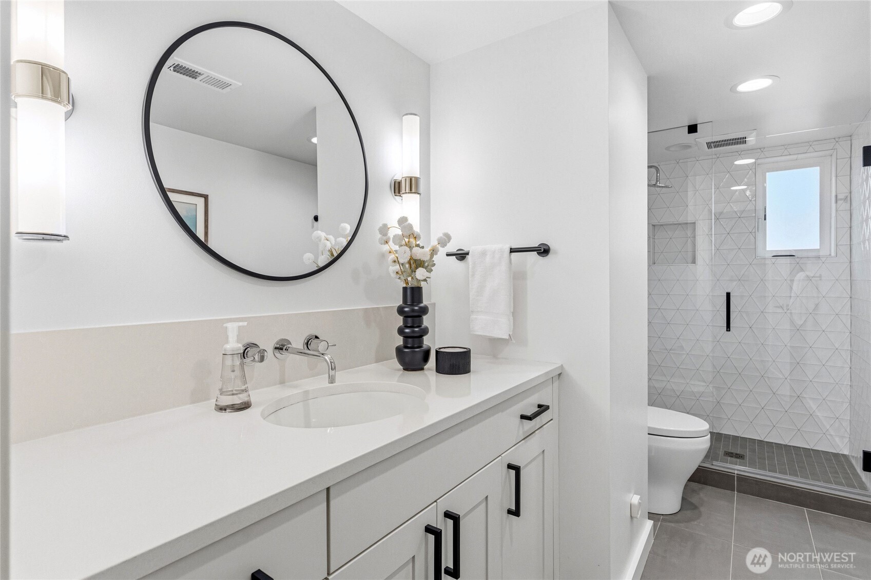 4105 96th Avenue SE Mercer Island WA 98040