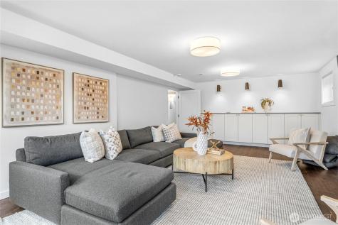 4105 96th Avenue SE Mercer Island WA 98040