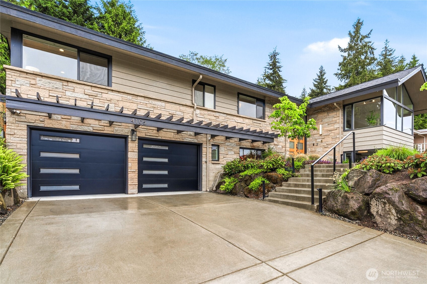 4105 96th Avenue SE Mercer Island WA 98040