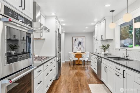 4105 96th Avenue SE Mercer Island WA 98040