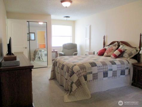 448 Octopus Avenue NE Ocean Shores WA 98569