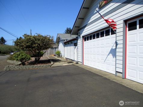 448 Octopus Avenue NE Ocean Shores WA 98569
