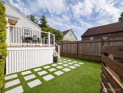 8311 19th Avenue NW Seattle WA 98117