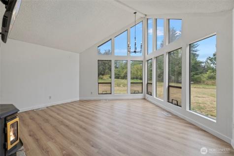 16694 Mountain View Road Mount Vernon WA 98274