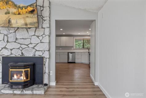 16694 Mountain View Road Mount Vernon WA 98274