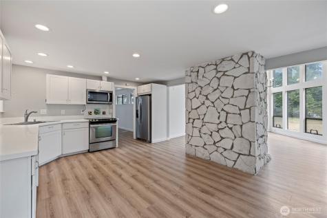 16694 Mountain View Road Mount Vernon WA 98274