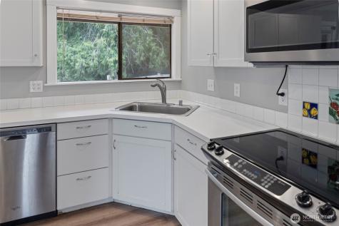 16694 Mountain View Road Mount Vernon WA 98274