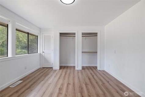 16694 Mountain View Road Mount Vernon WA 98274