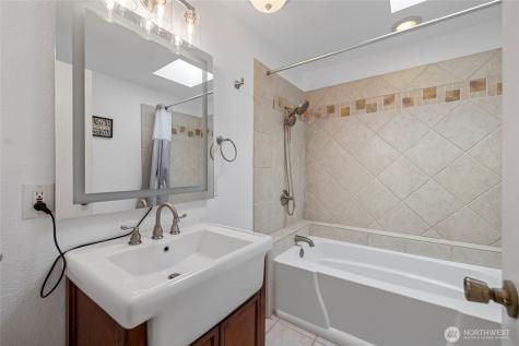 16694 Mountain View Road Mount Vernon WA 98274