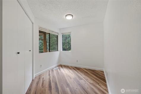 16694 Mountain View Road Mount Vernon WA 98274