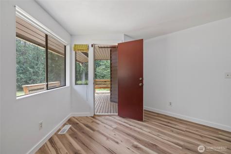 16694 Mountain View Road Mount Vernon WA 98274