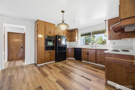 10715 111th Avenue SW Tacoma WA 98498