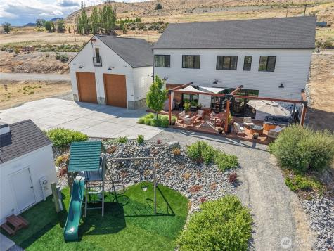485 Hidden Lane Chelan WA 98816