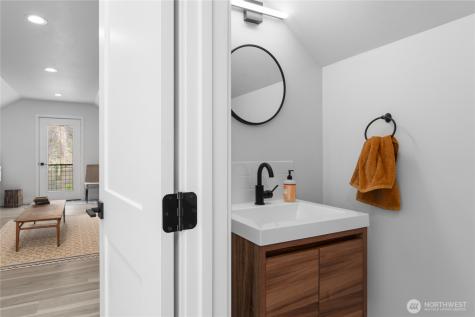 485 Hidden Lane Chelan WA 98816