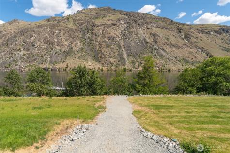 485 Hidden Lane Chelan WA 98816