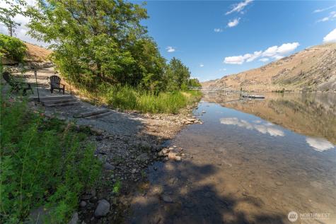 485 Hidden Lane Chelan WA 98816