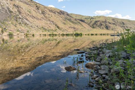 485 Hidden Lane Chelan WA 98816