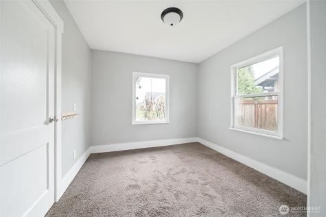 283 18th Avenue Longview WA 98632