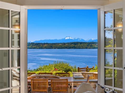 13401 Manzanita Road NE Bainbridge Island WA 98110