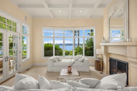 13401 Manzanita Road NE Bainbridge Island WA 98110