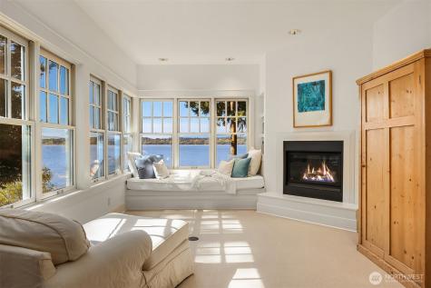 13401 Manzanita Road NE Bainbridge Island WA 98110