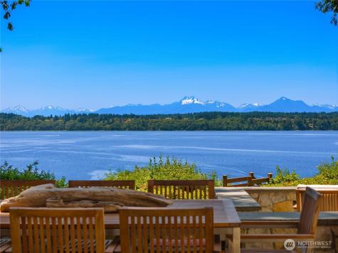 13401 Manzanita Road NE Bainbridge Island WA 98110