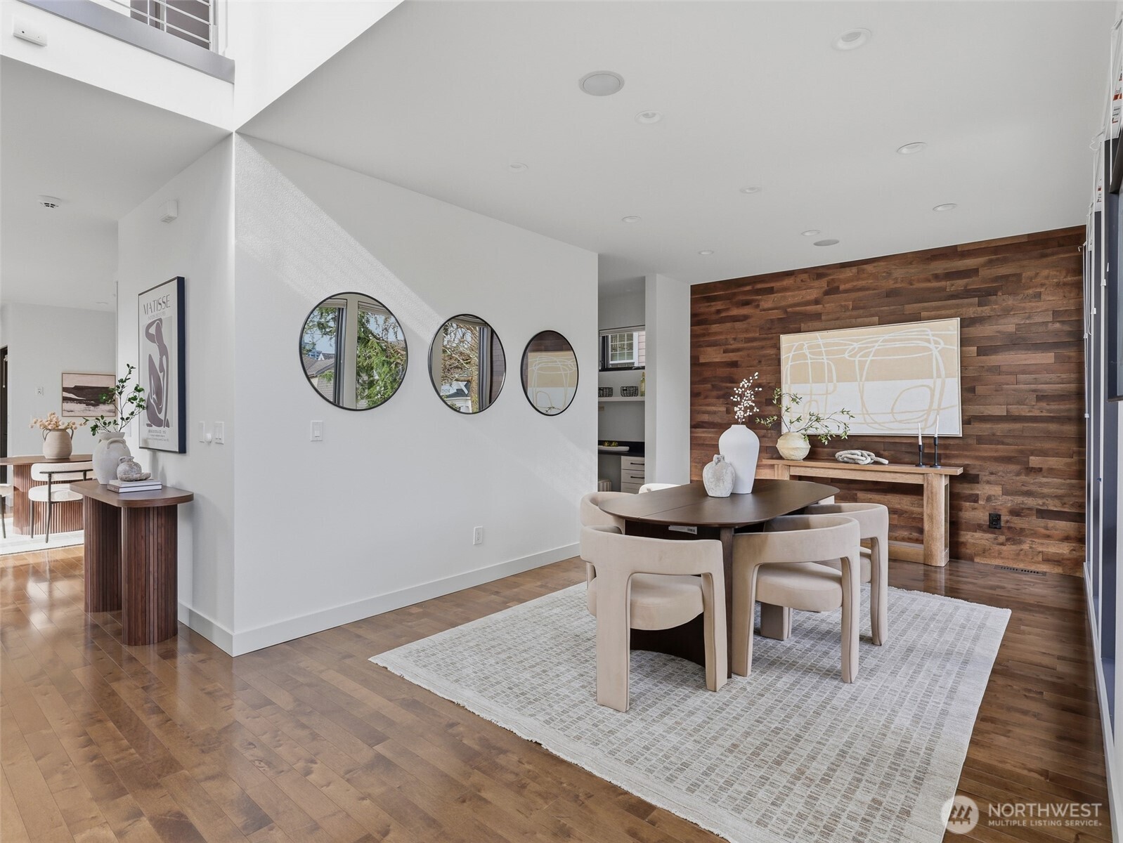 719 99th Avenue NE Bellevue WA 98004