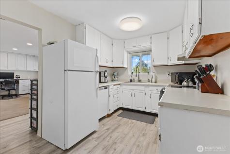 17151 SE Petrovitsky Road Renton WA 98058