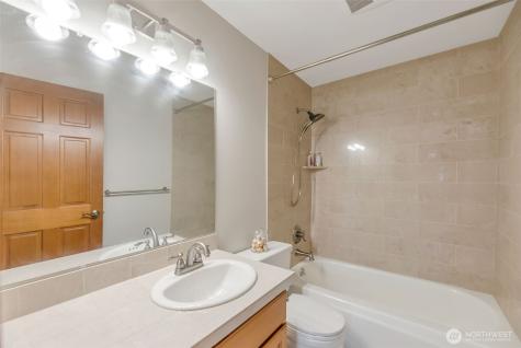 15733 SE 175th Place Renton WA 98058