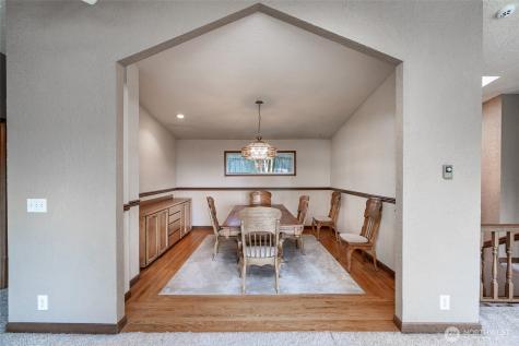 28611 16th Avenue S Federal Way WA 98003