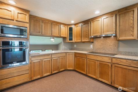 28611 16th Avenue S Federal Way WA 98003