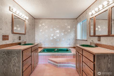 28611 16th Avenue S Federal Way WA 98003