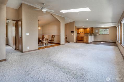 28611 16th Avenue S Federal Way WA 98003
