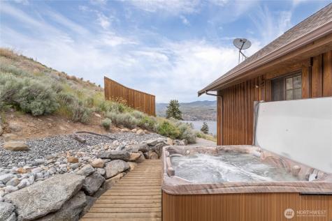240 Little Butte Ranch Road Chelan WA 98816