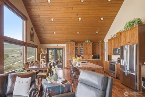 240 Little Butte Ranch Road Chelan WA 98816