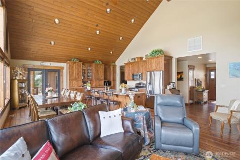 240 Little Butte Ranch Road Chelan WA 98816