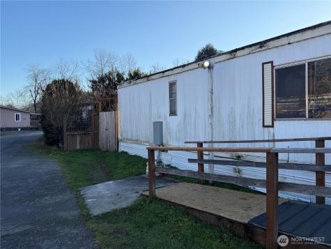 8504 37th Street Court E Puyallup WA 98371