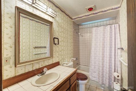 8924 W Meadow Lake Drive Snohomish WA 98290
