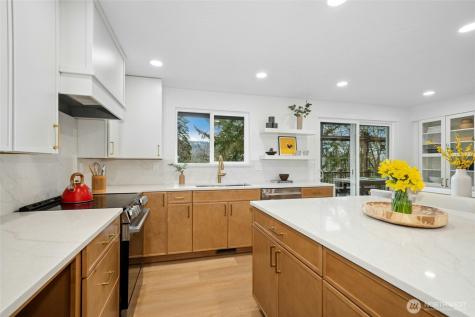 145 Mount Pilchuck Avenue SW Issaquah WA 98027